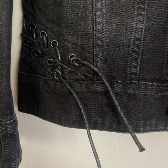 BlankNYC women distressed black jean jacket with lace up sleeves, back & sides - Picture 5 of 13